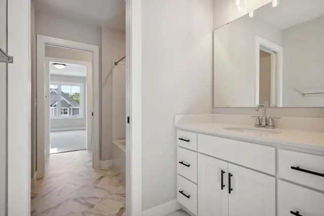 $997,335 | 5512 Vista Trail, Victoria, MN 55318