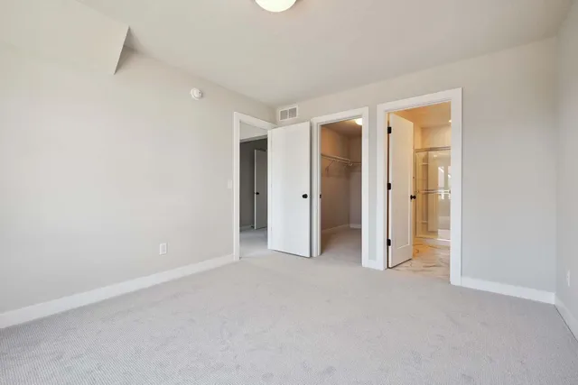 $997,335 | 5512 Vista Trail, Victoria, MN 55318