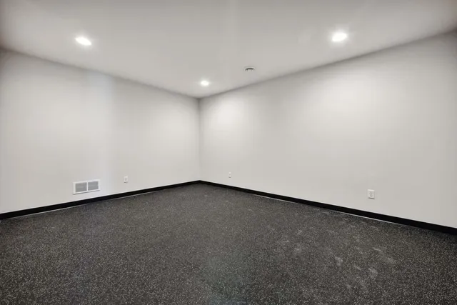 $997,335 | 5512 Vista Trail, Victoria, MN 55318