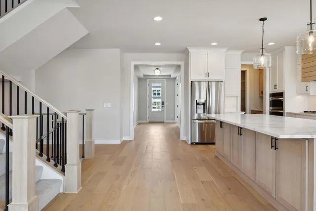 $997,335 | 5512 Vista Trail, Victoria, MN 55318