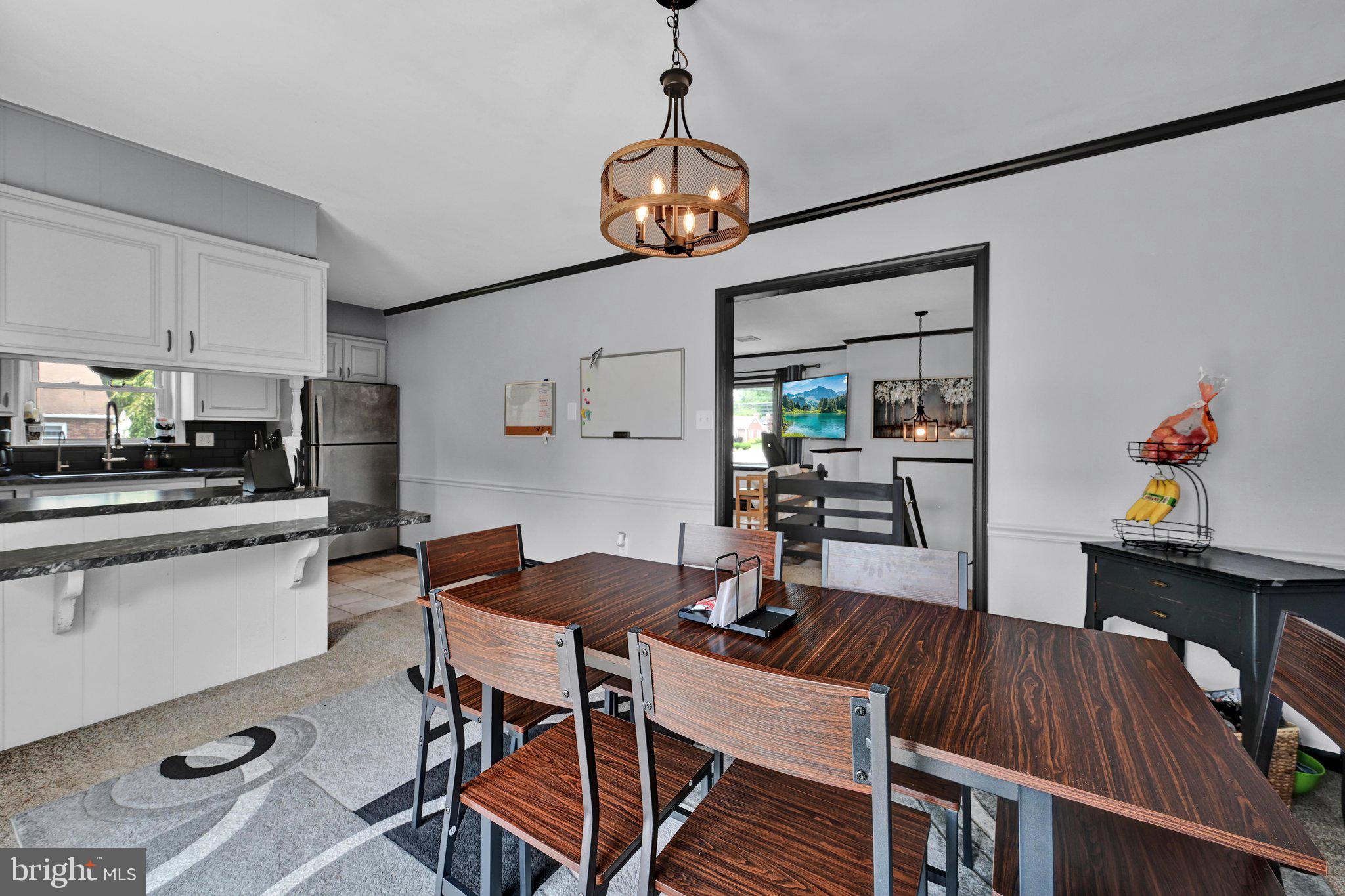 122 Old Mill Road Ephrata, PA 17522 - Photo 11 of 31 Dining Area