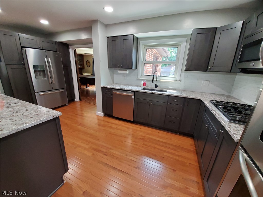 2448 Dysart Road Cleveland, OH 44118 - Photo 13 of 35 Gallery Image 13