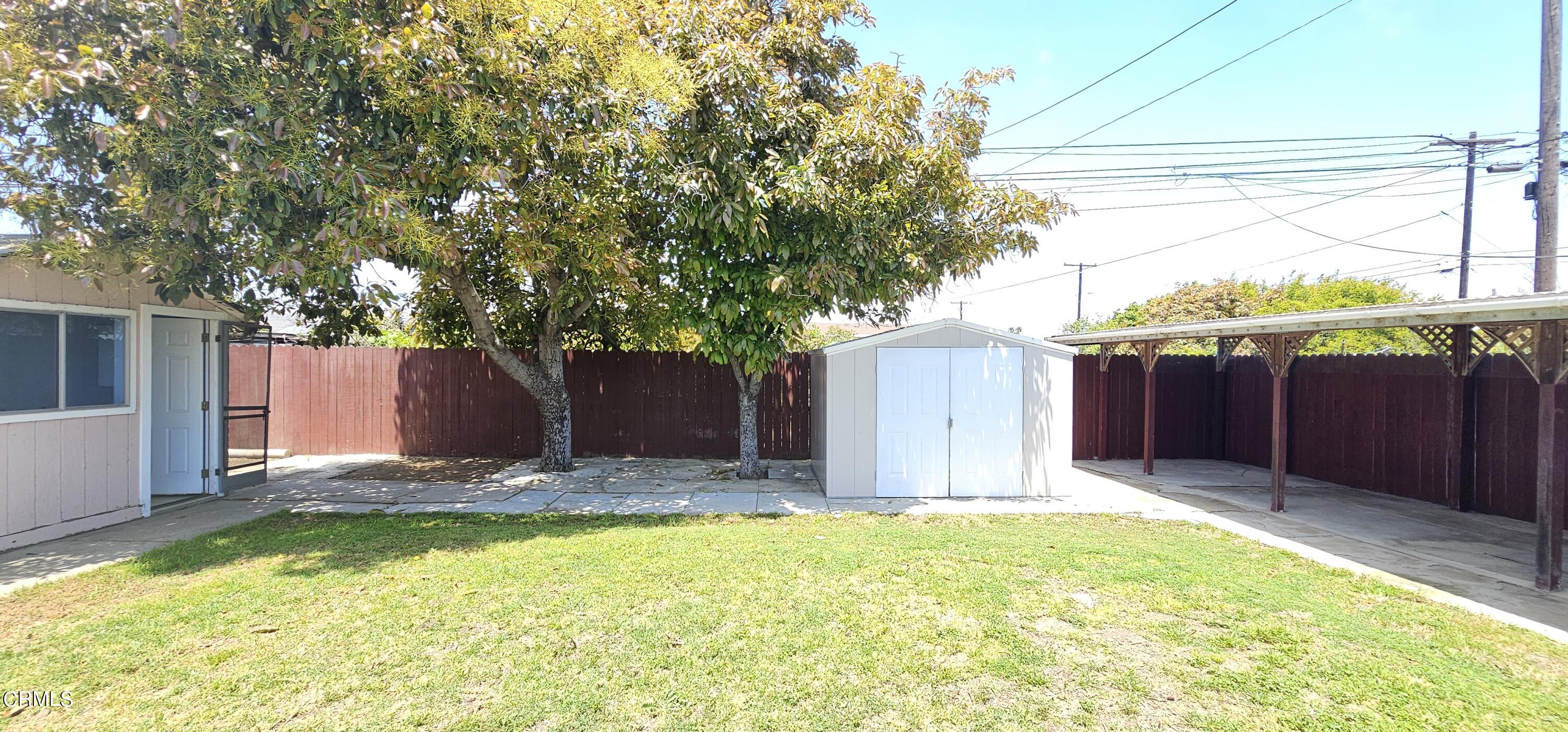 215 Thomas Avenue Oxnard, CA 93033 - Photo 15 of 18 a backyard of a house