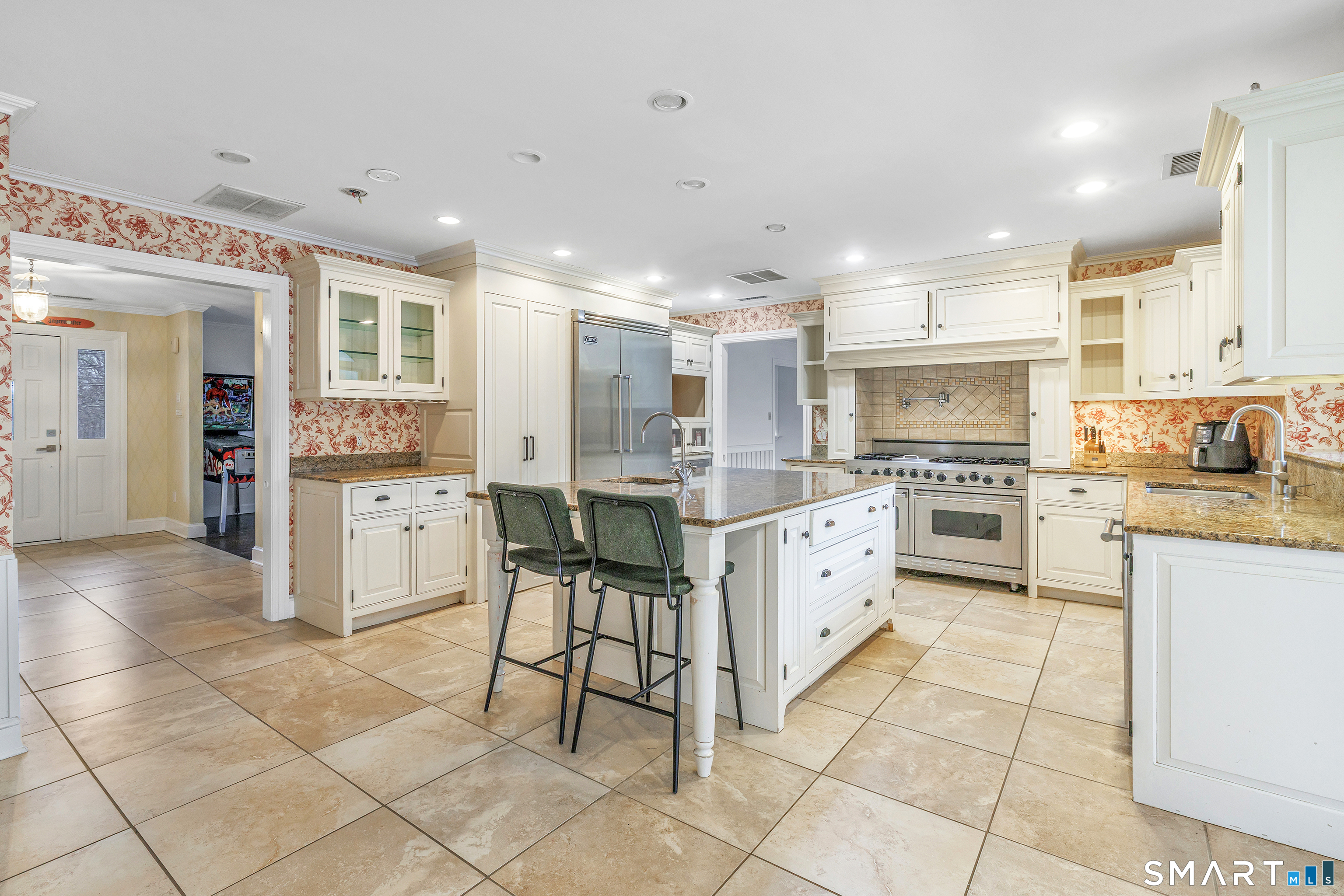 10 White Oak Farm Road Newtown, CT 06470 - Photo 6 of 47