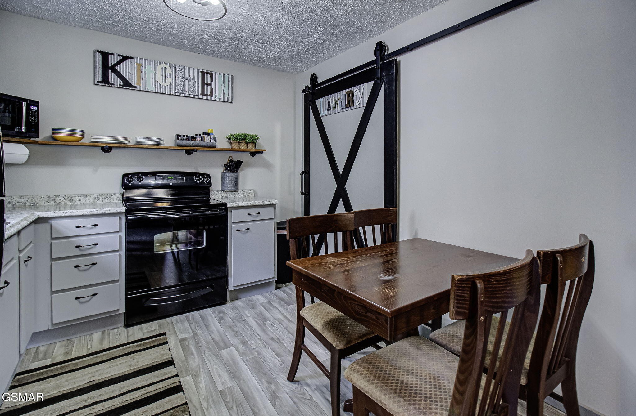 2589 Ridge Road Pigeon Forge, TN 37863 - Photo 10 of 38 Gallery Image 10
