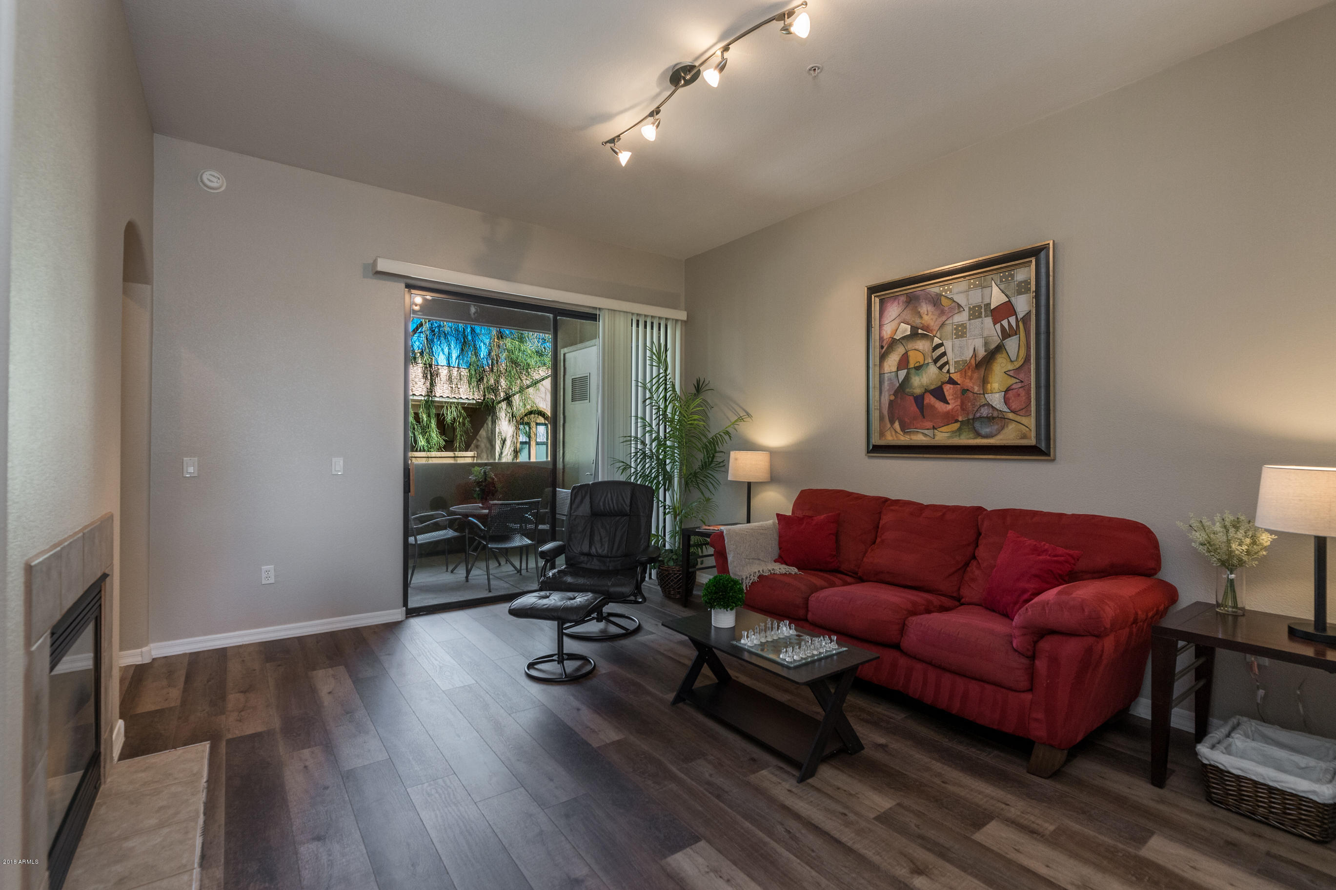 7027 North Scottsdale Road, Unit 223 Paradise Valley, AZ 85253 - Photo 8 of 27 Large Family Room
