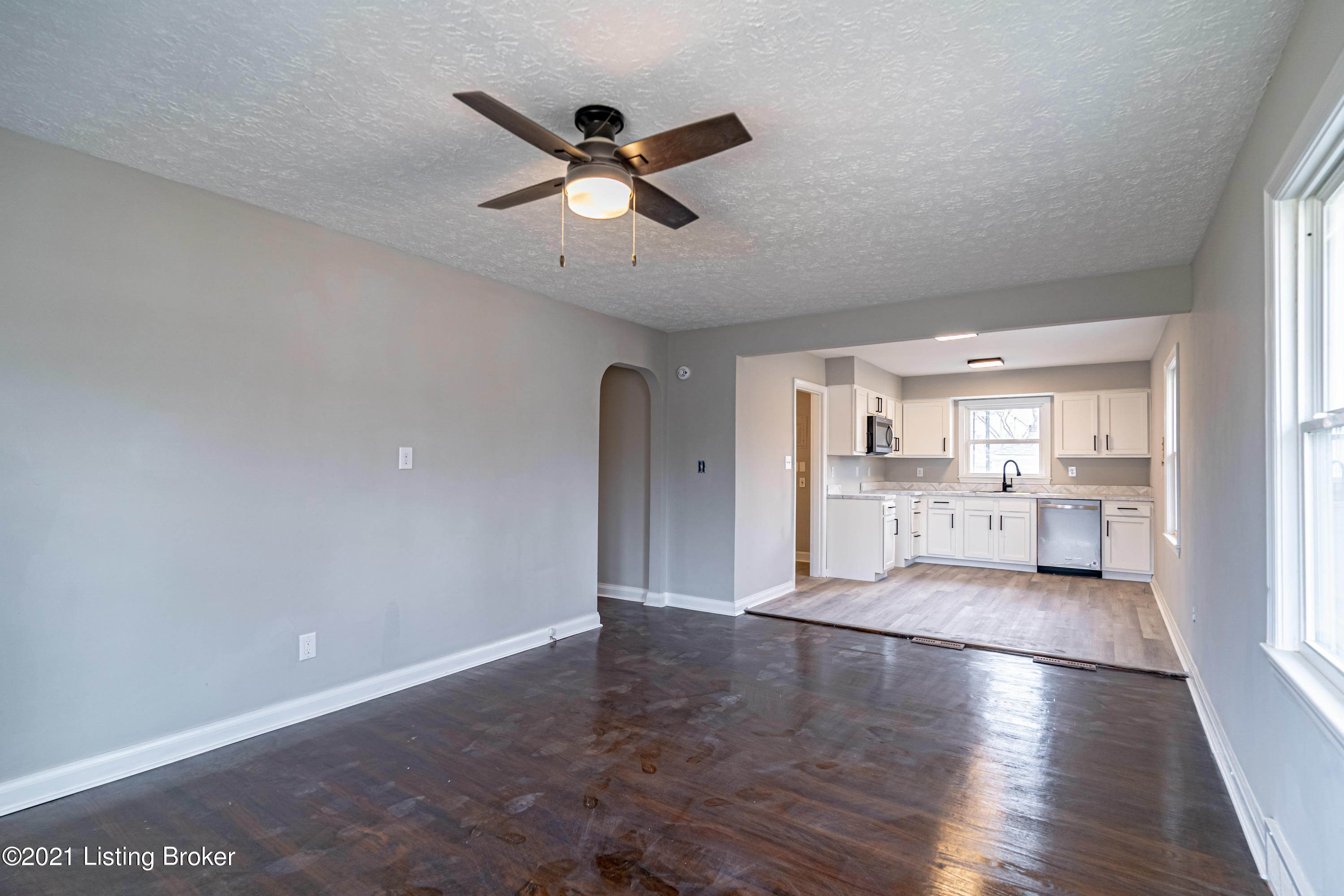 5230 Maryman Road Louisville, KY 40258 - Photo 11 of 55 DSC09831