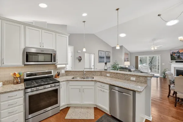 $384,900 | 4022 Stoneridge Drive, Jackson, MI 49203