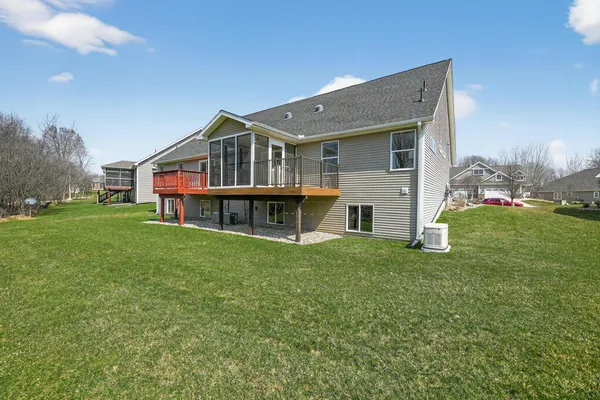 $384,900 | 4022 Stoneridge Drive, Jackson, MI 49203