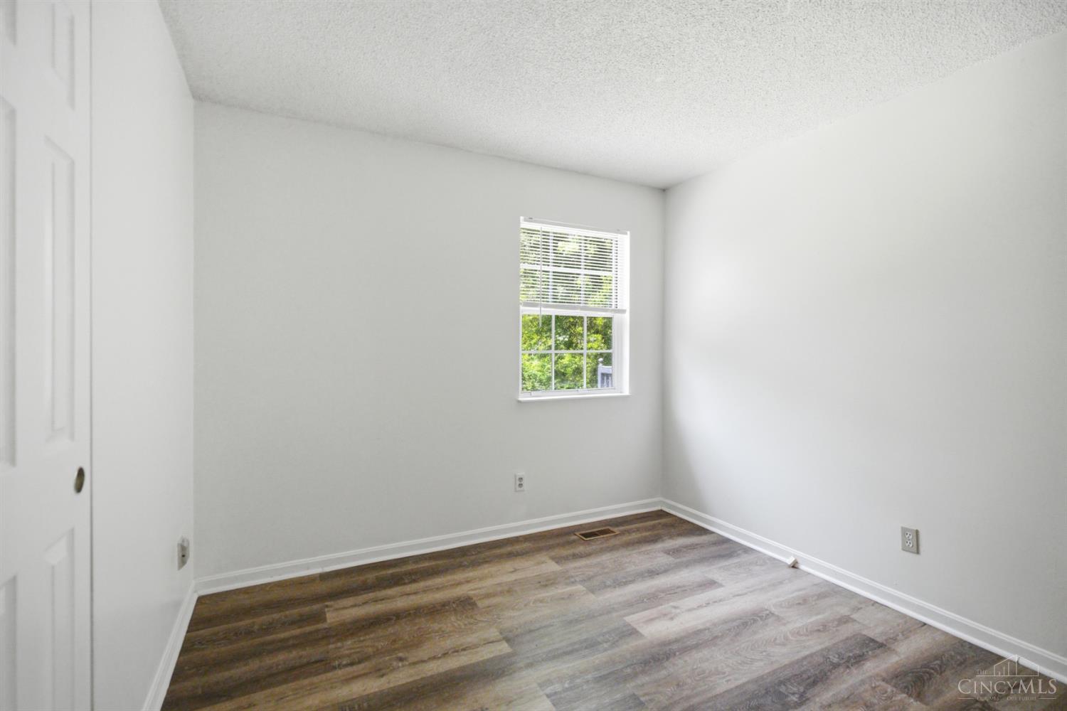 3435 Blue Rock Road Cincinnati, OH 45247 - Photo 38 of 49