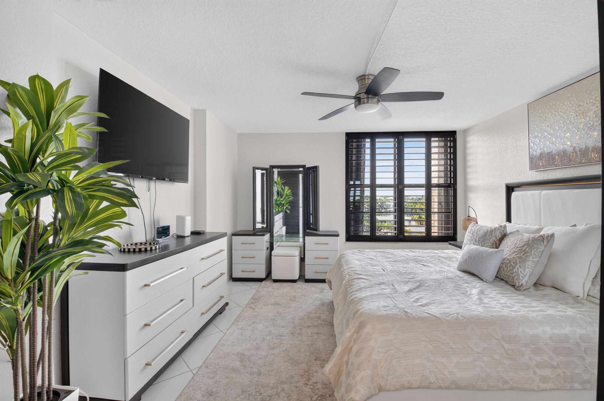 13 Royal Palm Way, Unit 5050 Boca Raton, FL 33432 - Photo 15 of 41 11-web-or-mls-DSC_8947