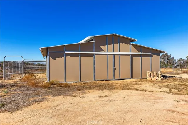 $989,000 | 39330 Gray Squirrel Road, Temecula, CA 92592