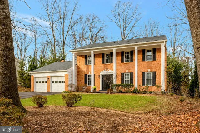 $1,200,000 | 12111 Holly Knoll Circle, Great Falls, VA 22066