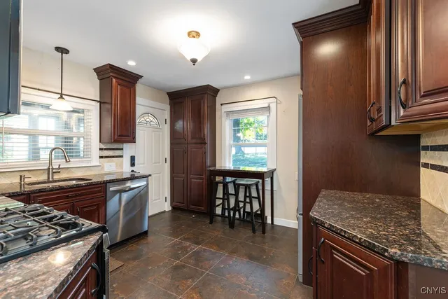 $278,900 | 4911 Onondaga Road, Onondaga, NY 13215