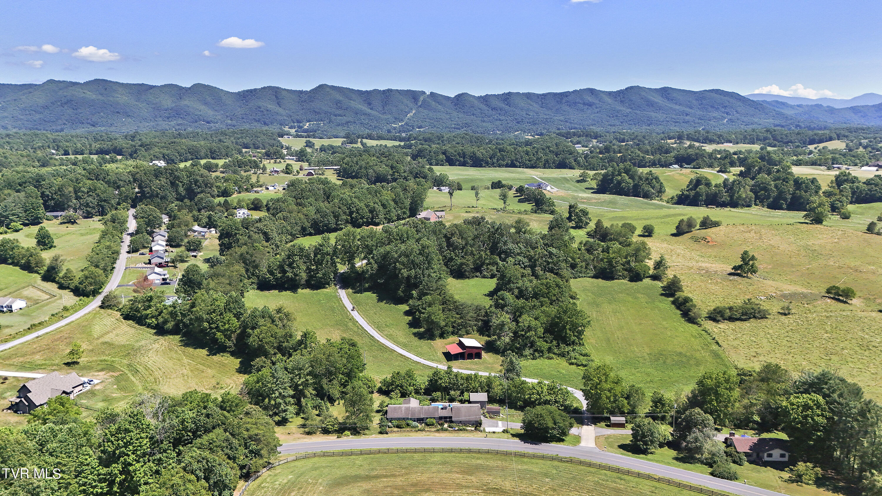 142 Jim Range Road Jonesborough, TN 37659 - Photo 97 of 99 DJI_20240701154006_0497_D_1
