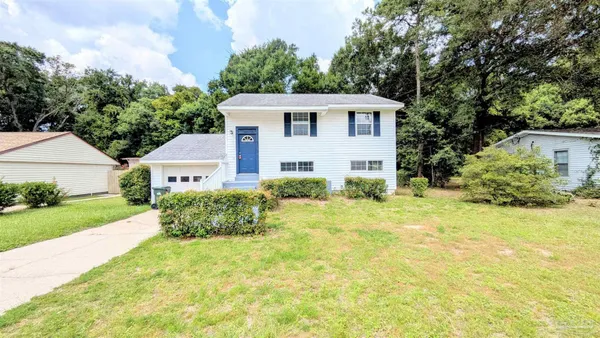 $1,595 | 2117 Pullman Circle, Pensacola, FL 32526