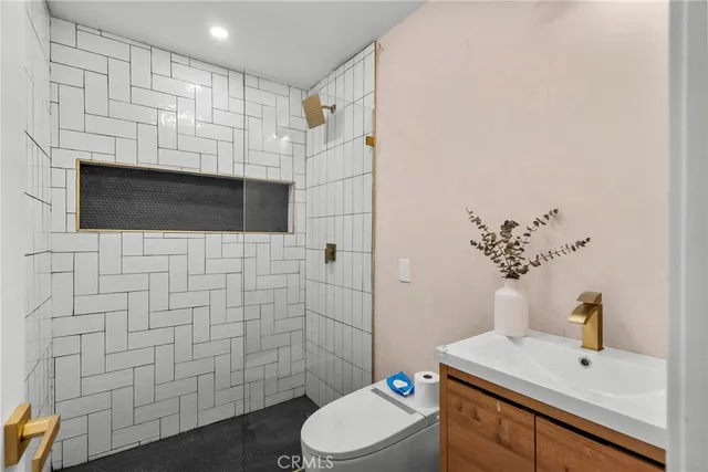 $1,050,000 | 2282 Brentwood Street, Simi Valley, CA 93063