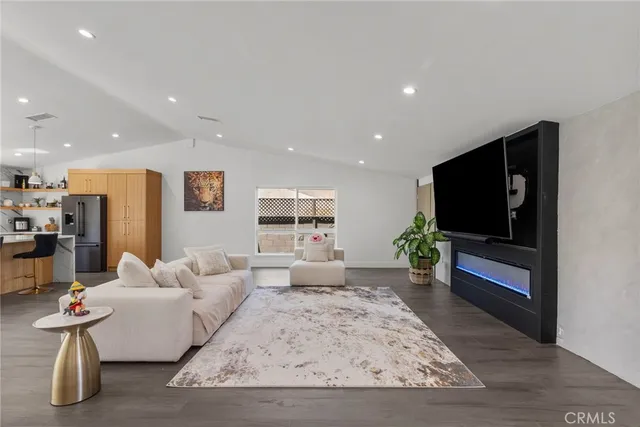 $1,050,000 | 2282 Brentwood Street, Simi Valley, CA 93063