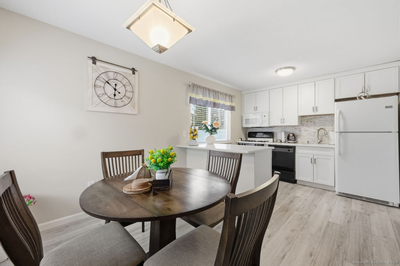 39 Cottonwood Road, Unit 39 Newington, CT 06111 - Photo 7 of 21