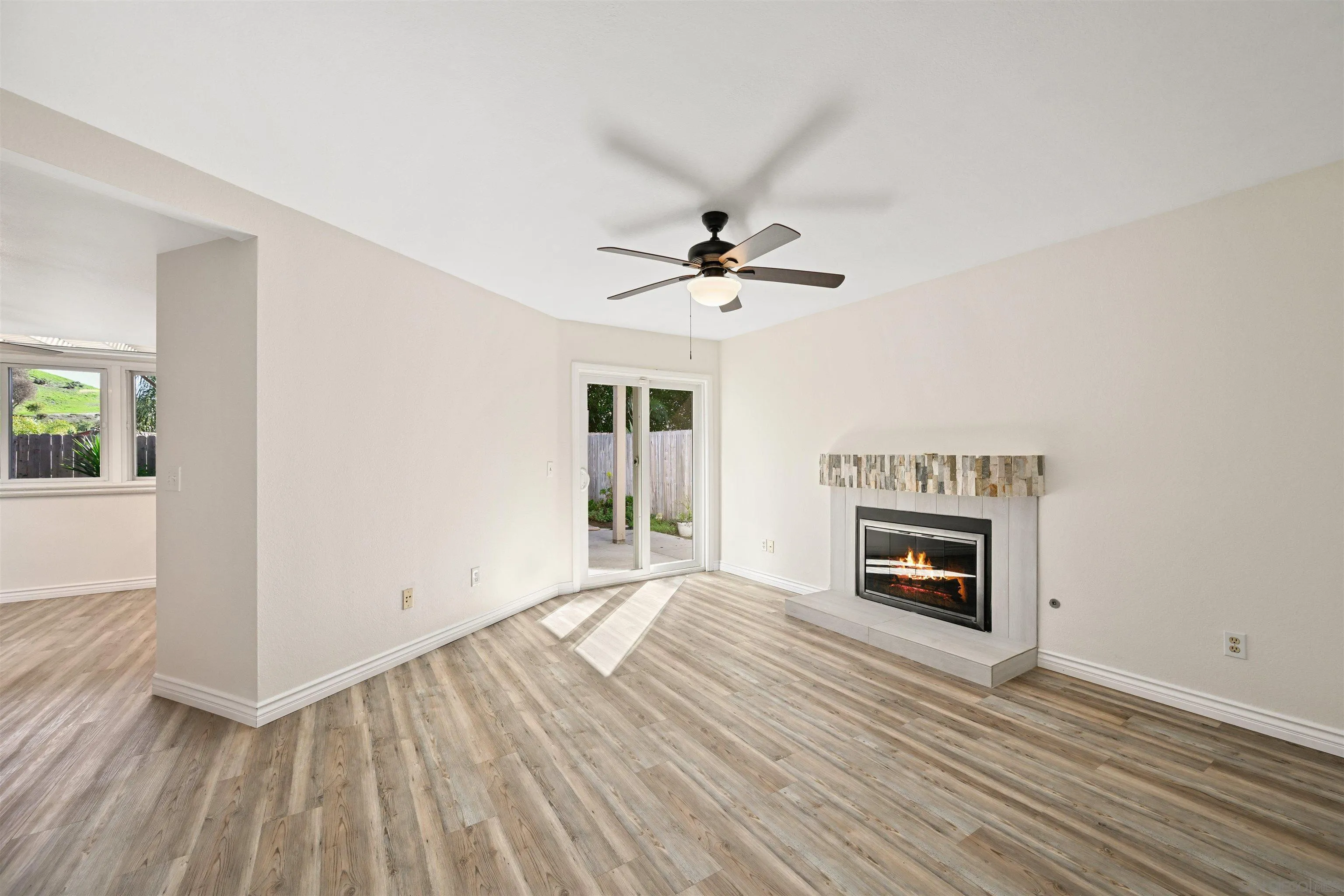 1749 Via Allena Oceanside, CA 92056 - Photo 5 of 22