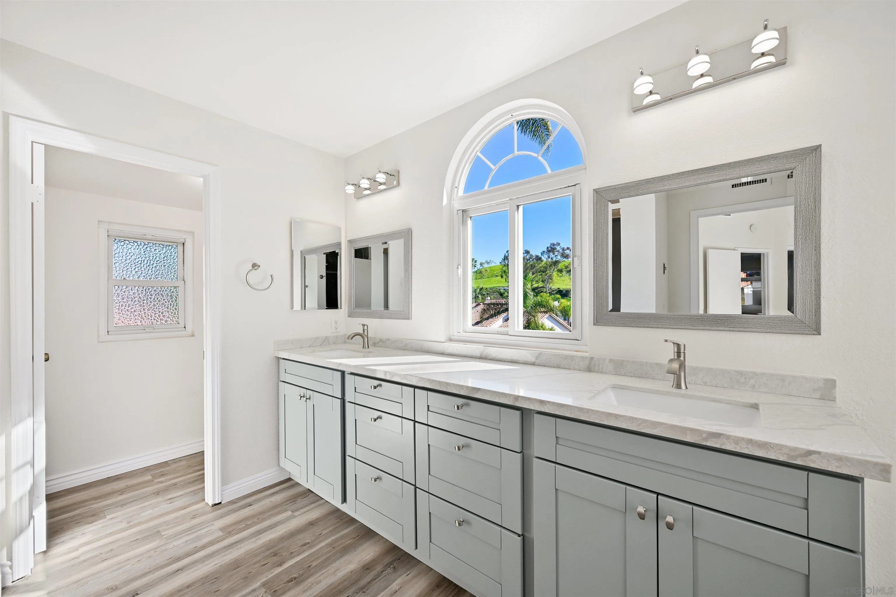 1749 Via Allena Oceanside, CA 92056 - Photo 10 of 22