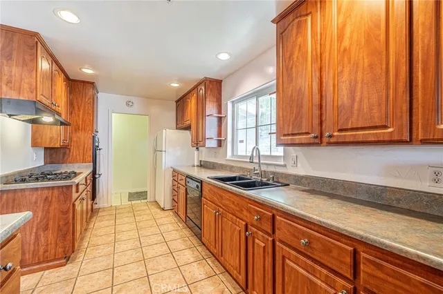 $454,900 | 44916 18th Street West, Lancaster, CA 93534