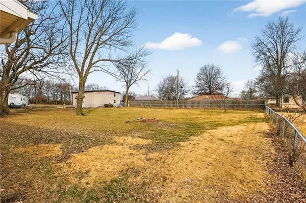$255,000 | 416 Country Drive, Lawson, MO 64062