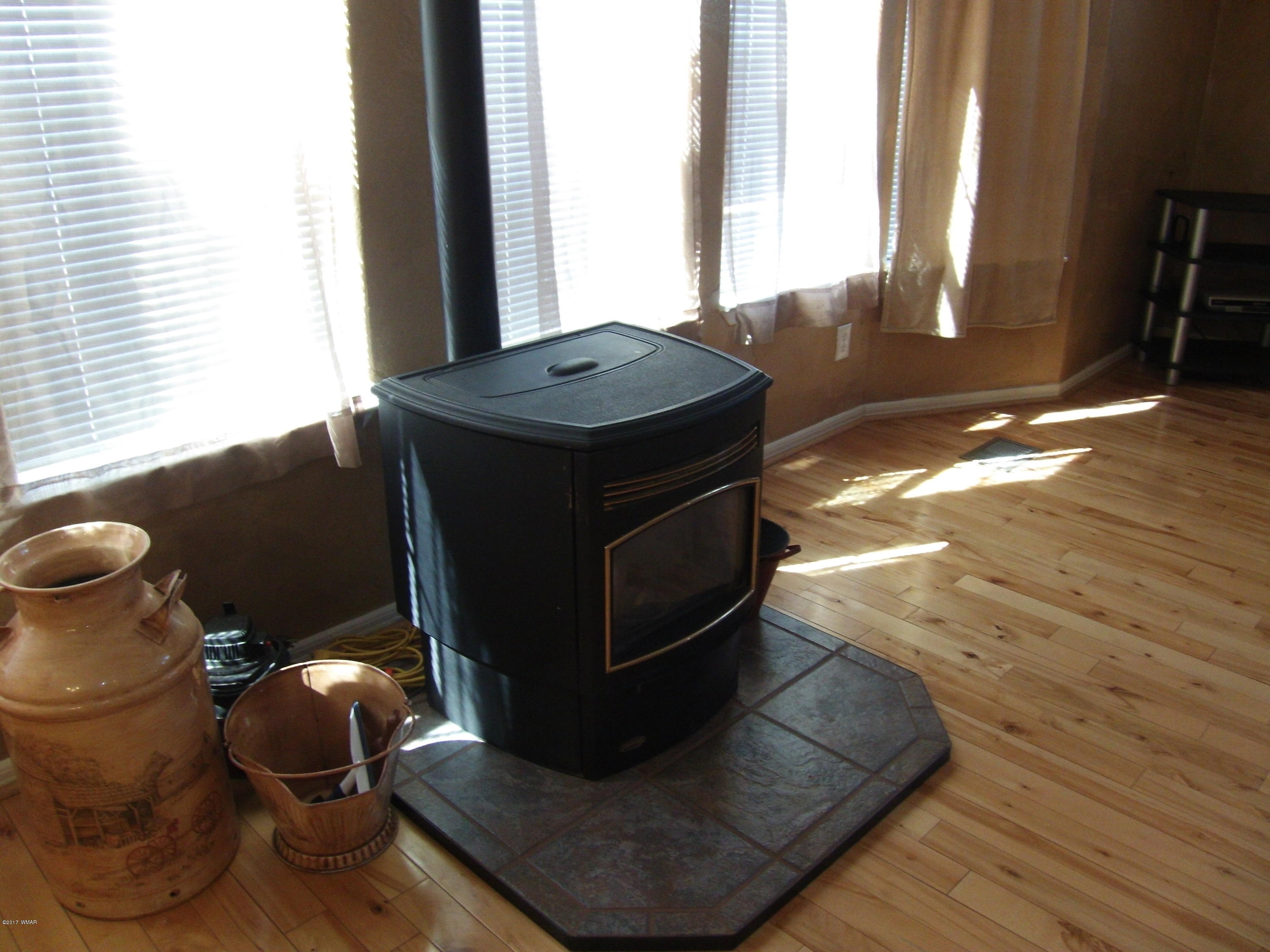 46 County Road 3176 Vernon, AZ 85940 - Photo 15 of 32