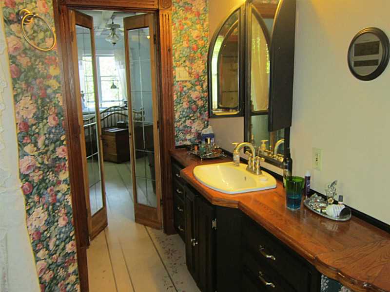 188 Lawton Foster Road North Hopkinton, RI 02832 - Photo 16 of 25 Master Bath/Spa.