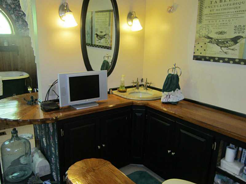 188 Lawton Foster Road North Hopkinton, RI 02832 - Photo 18 of 25 Master Bath/Spa.