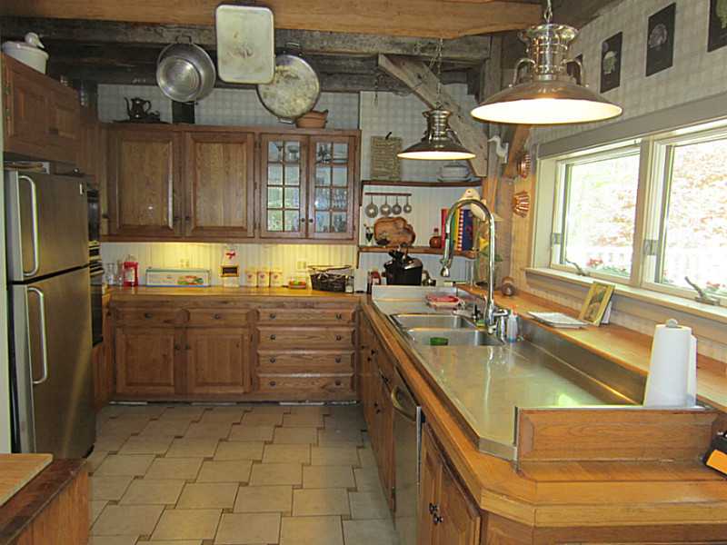 188 Lawton Foster Road North Hopkinton, RI 02832 - Photo 5 of 25 Kitchen.