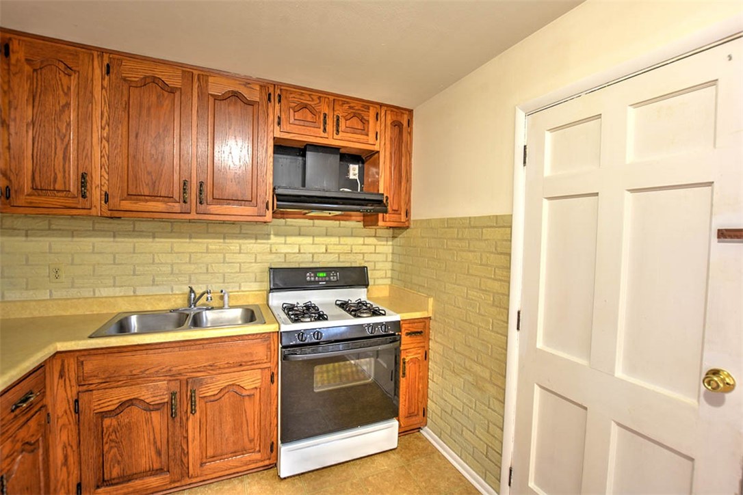2761 West Hunt Street Decatur, IL 62526 - Photo 11 of 26