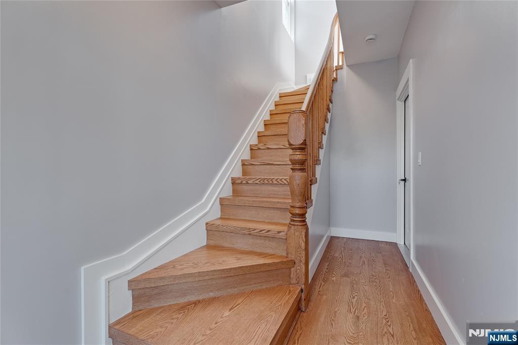 191 Franklin Street Secaucus, NJ 07094 - Photo 16 of 34 a view of entryway
