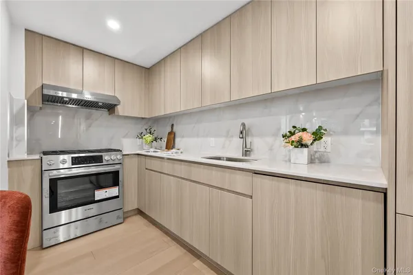 $4,000 | 33-71 Prince Street, Unit 6K | Flushing