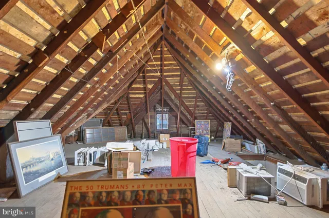 $265,000 | 40 Maple Lane, Berkeley Springs, WV 25411