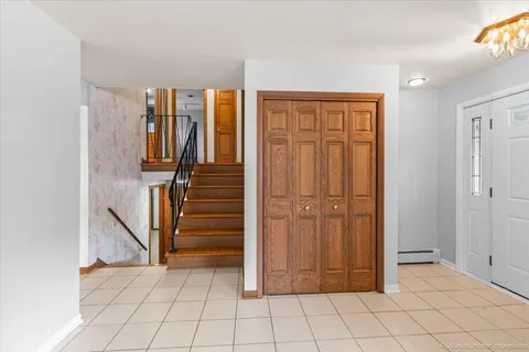 $399,000 | 9600 Mayfield Avenue, Oak Lawn, IL 60453