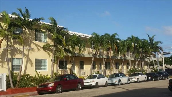 $2,000 | 7400 Harding Avenue, Unit 15, Miami Beach, FL 33141
