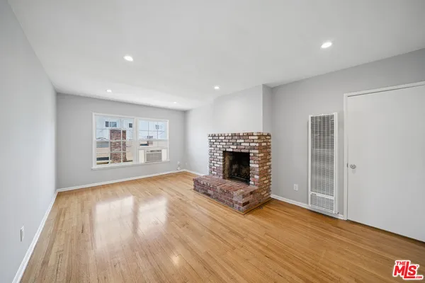 $2,395 | 5303 Vantage Avenue, Unit 5303 1/2, Valley Village, CA 91607