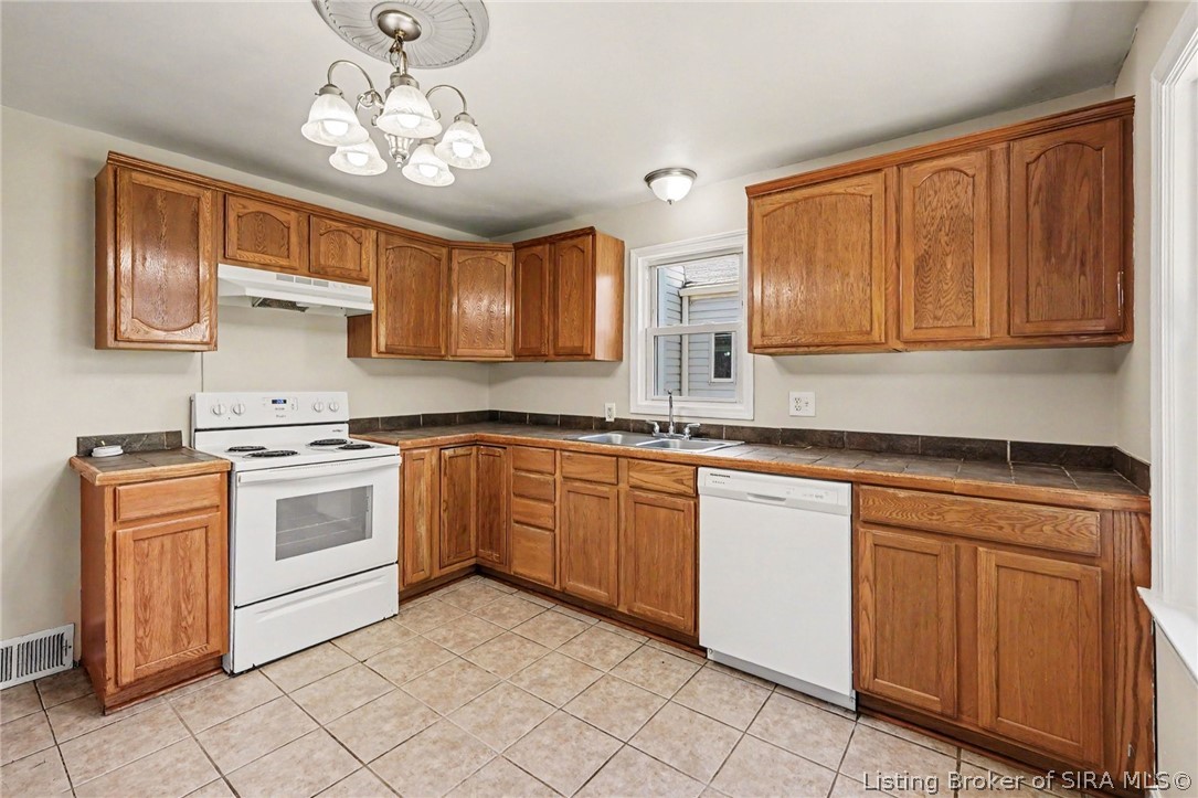 1219 Bono Road New Albany, IN 47150 - Photo 8 of 25