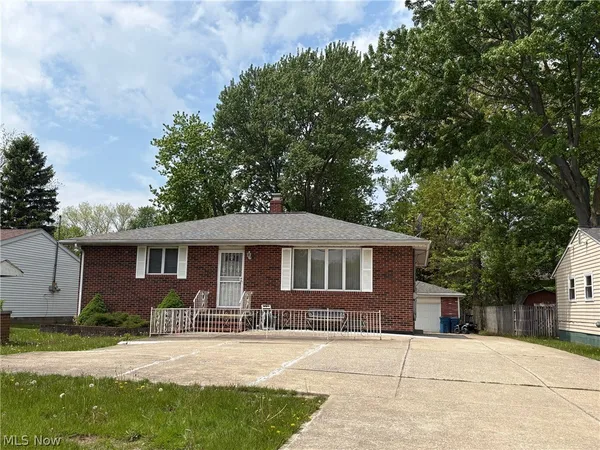 $239,900 | 3000 Lost Nation Road, Willoughby, OH 44094