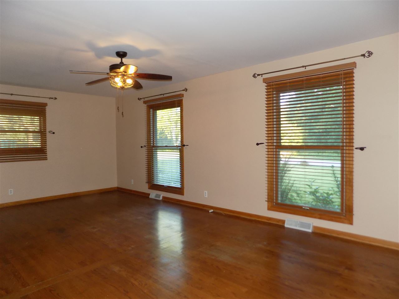 9945 Beaver Valley Road Belvidere, IL 61008 - Photo 19 of 36 Gallery Image 19