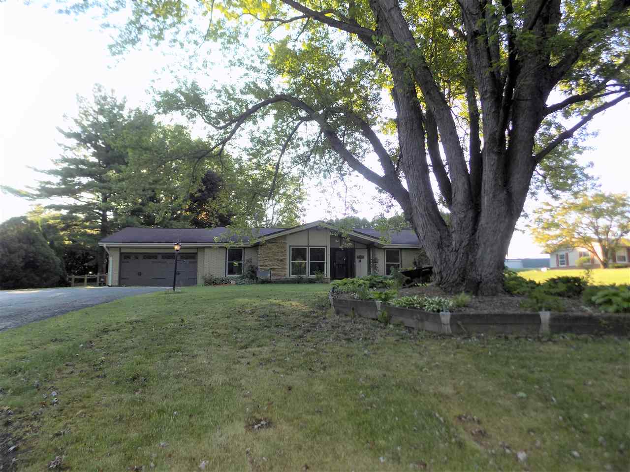 9945 Beaver Valley Road Belvidere, IL 61008 - Photo 2 of 36 Gallery Image 2