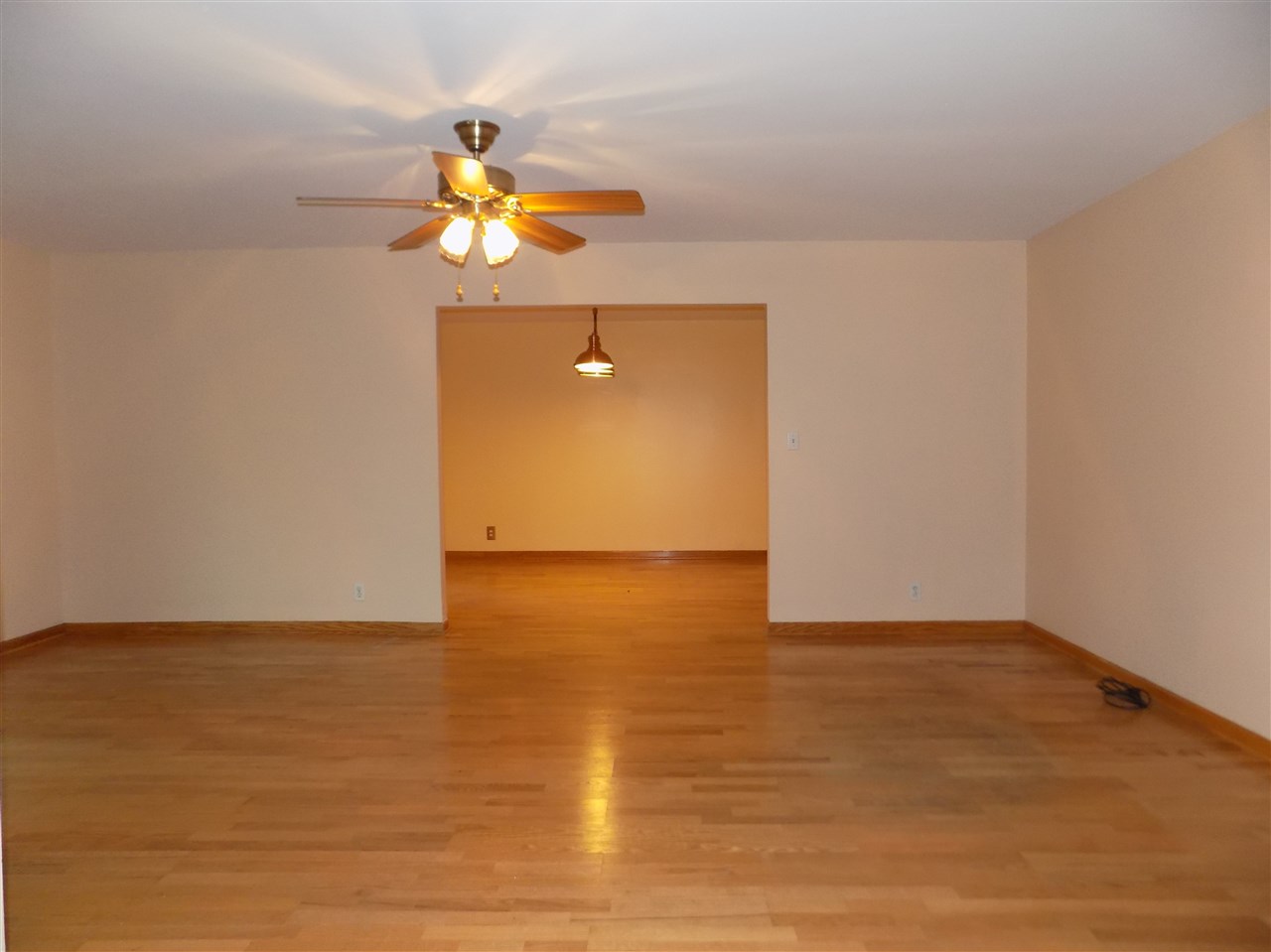9945 Beaver Valley Road Belvidere, IL 61008 - Photo 4 of 36 Gallery Image 4