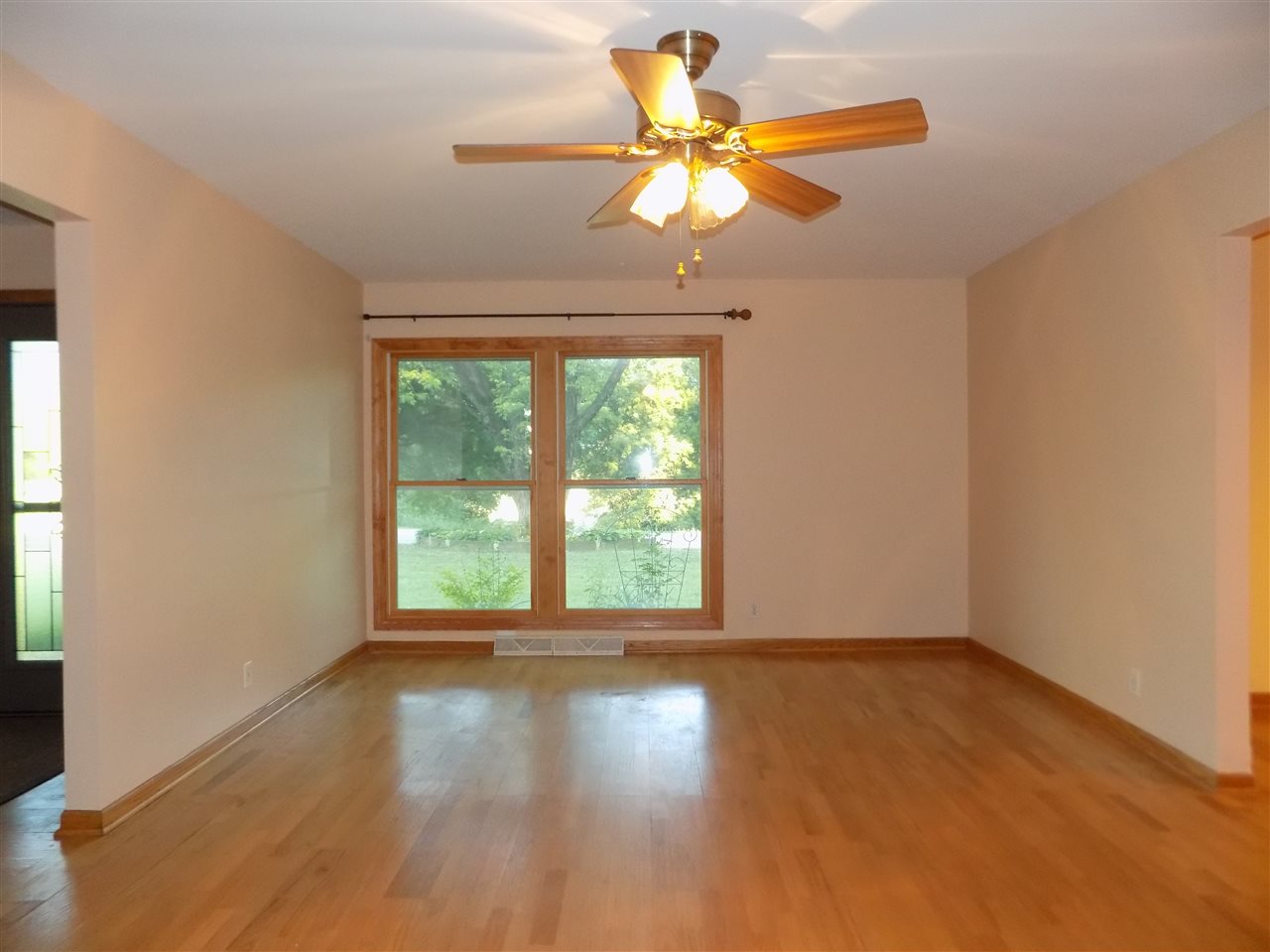 9945 Beaver Valley Road Belvidere, IL 61008 - Photo 5 of 36 Gallery Image 5