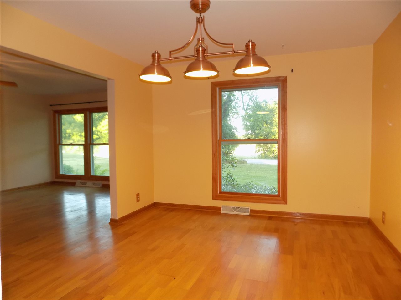 9945 Beaver Valley Road Belvidere, IL 61008 - Photo 9 of 36 Gallery Image 9