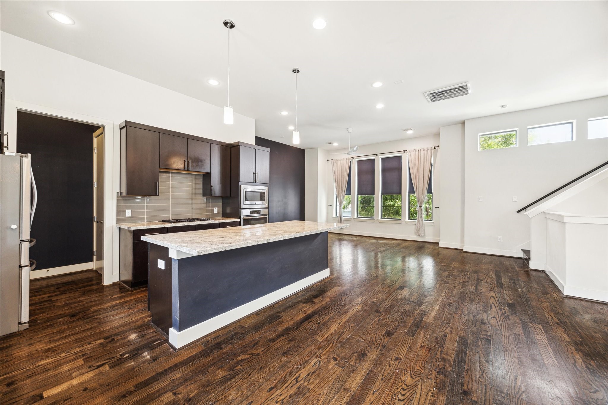 1703 Weber Street Houston, TX 77007 - Photo 12 of 32