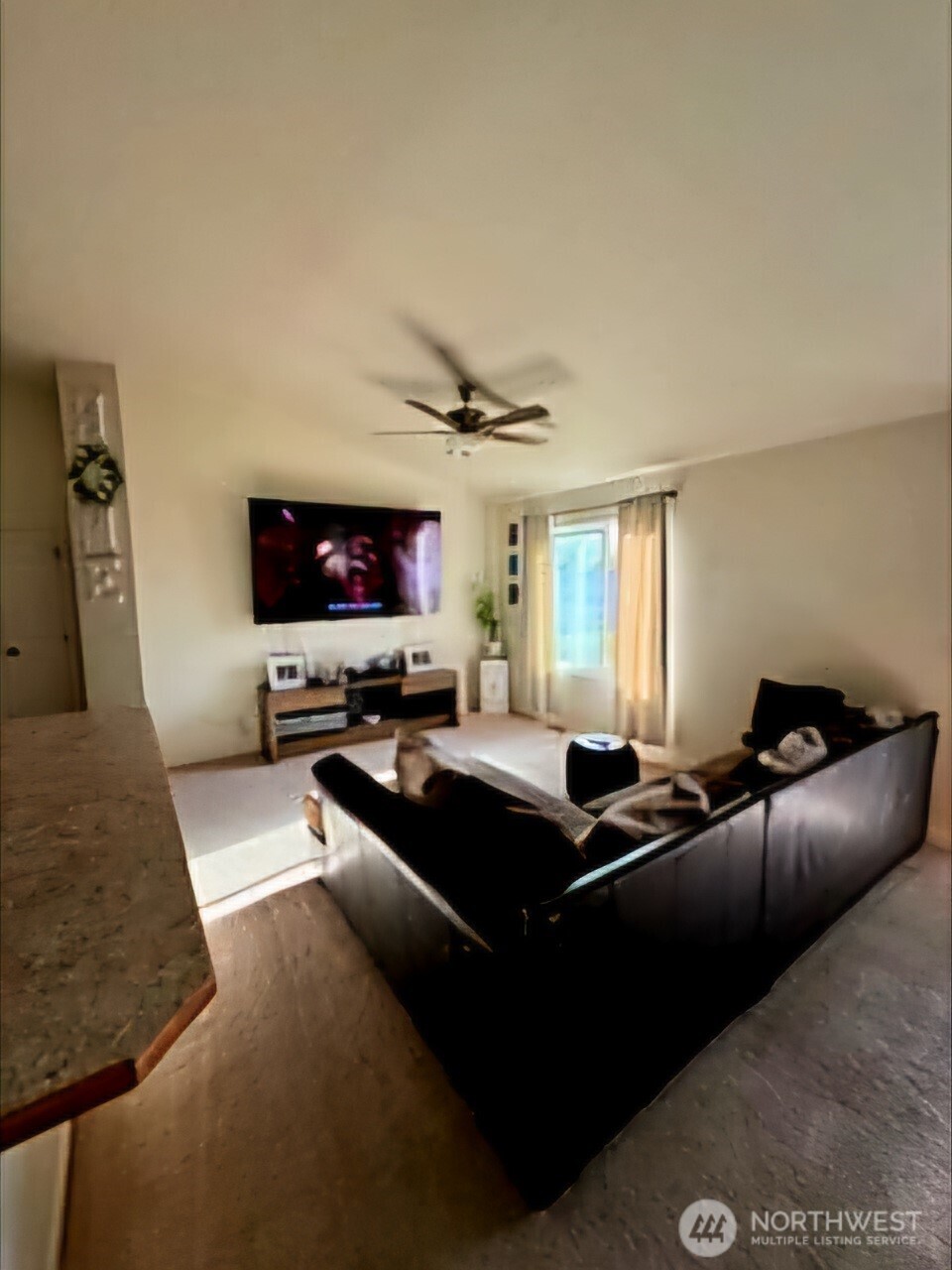 85 Linda Ridge Loop Ephrata, WA 98823 - Photo 3 of 9 a living room with furniture and a flat screen tv