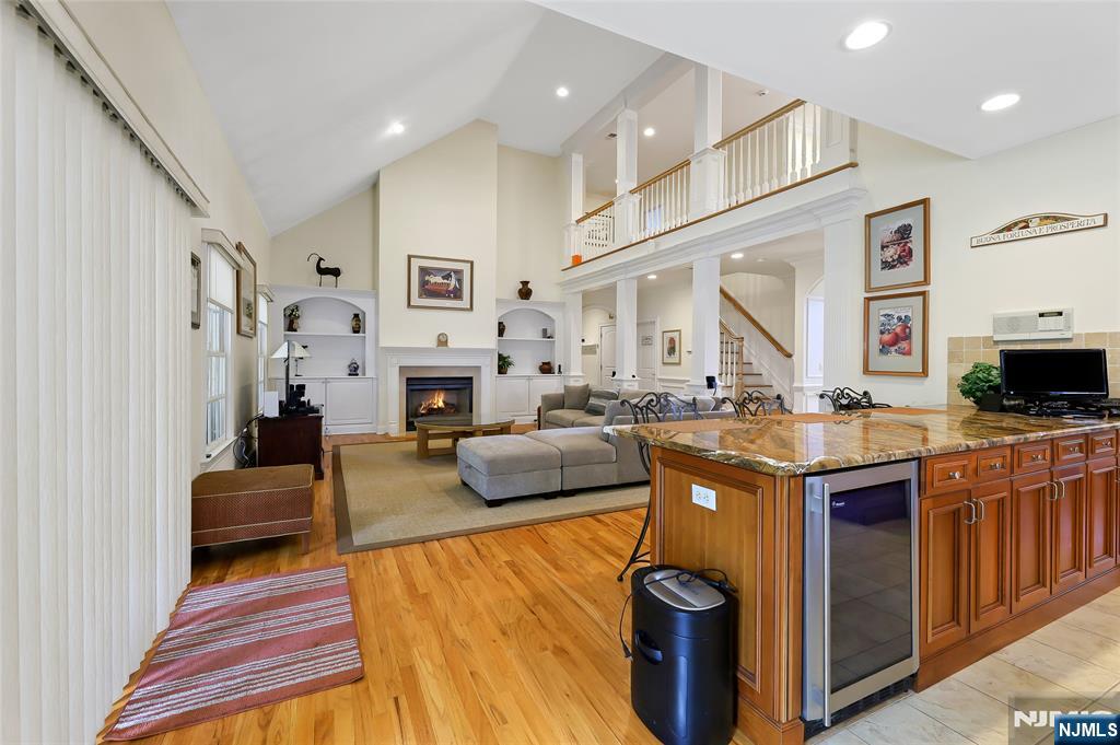 22 Meadowlake Drive Mahwah, NJ 07430 - Photo 17 of 39
