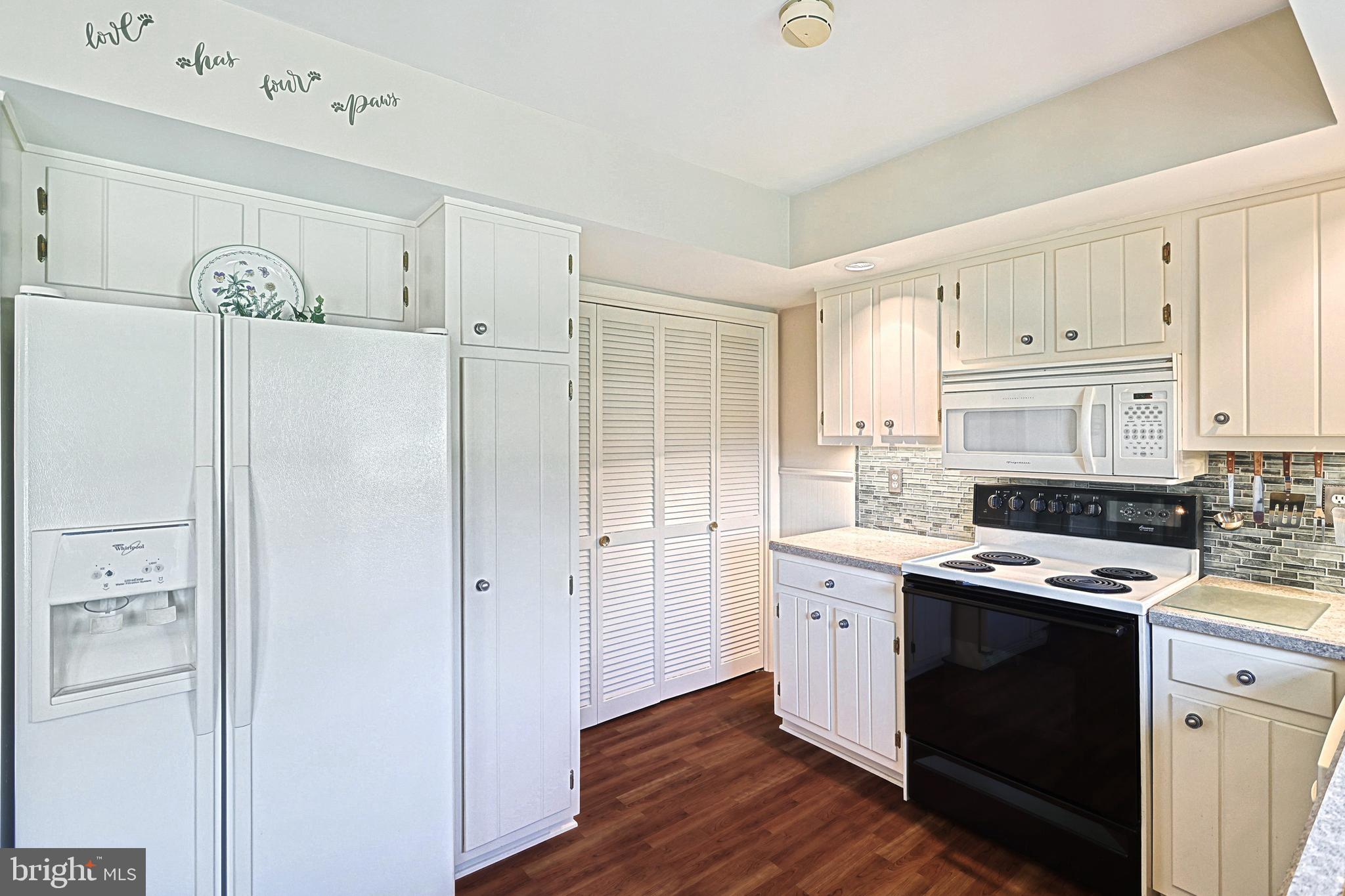 2405 Sutton Road York, PA 17403 - Photo 16 of 36