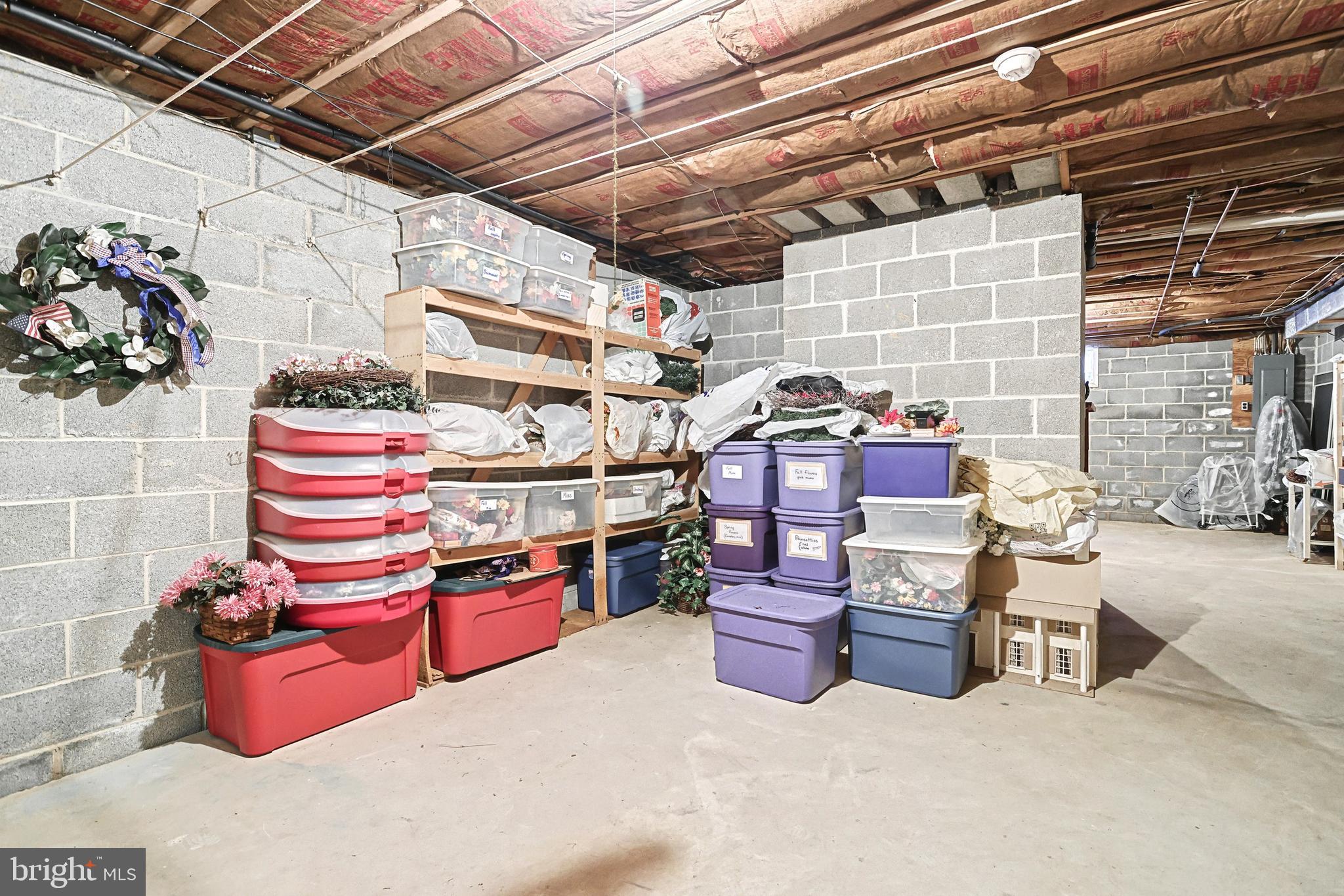 2405 Sutton Road York, PA 17403 - Photo 33 of 36